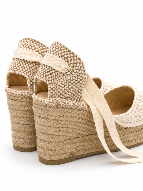 Brenda Crochet Beige