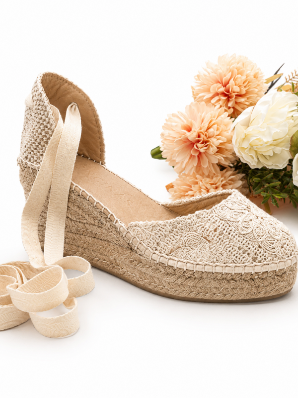 Brenda Crochet Beige