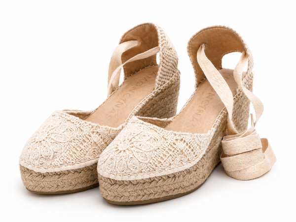 Brenda Crochet Beige