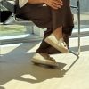 Mocasin yute y piel dorada